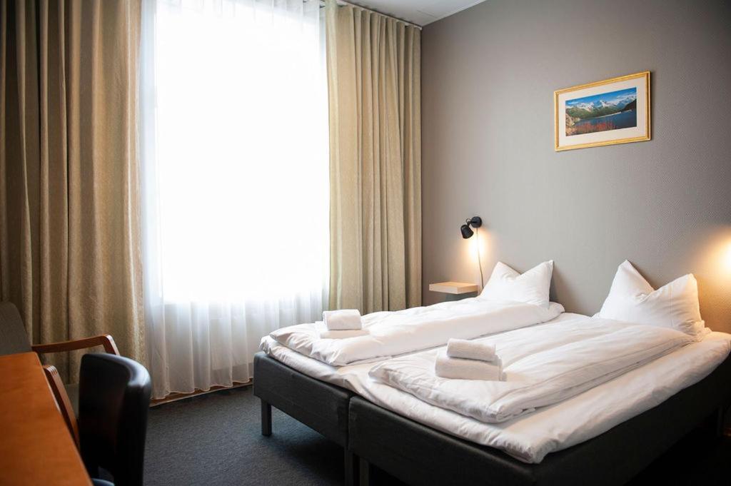 Henriks Hotell Skien Ngoại thất bức ảnh